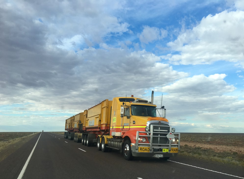 7 Essential Truck Parts For Maximizing Fleet Efficiency 3 truck on highway during day time