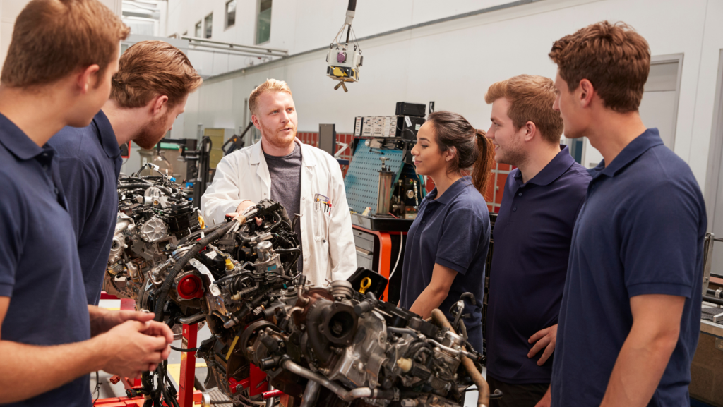 Essential Tools Every Car Workshop Must Have 3 car workshop training