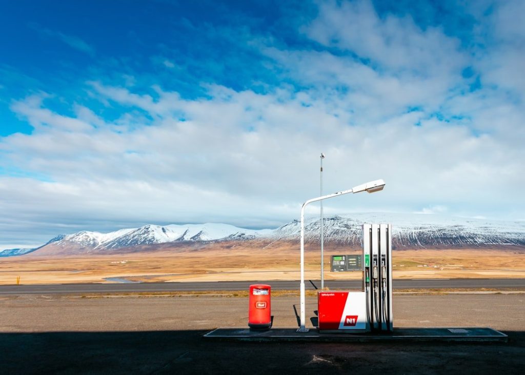 Top Factors To Consider When Choosing A Fuel Supplier 3 empty gas station near empty road facing snow capped mountain at daytime